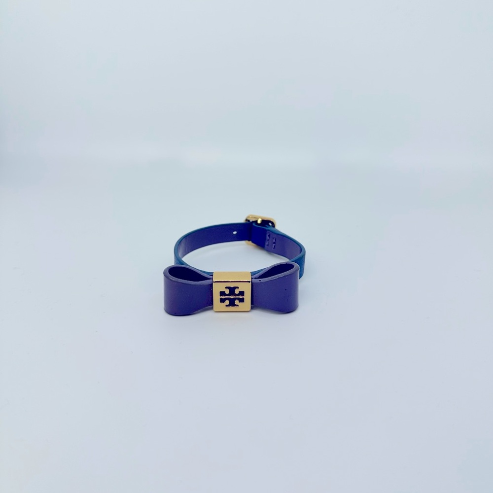 Tory Burch Purple Bow Bracelet with Gold Logo Accent - Picture 4 of 5
